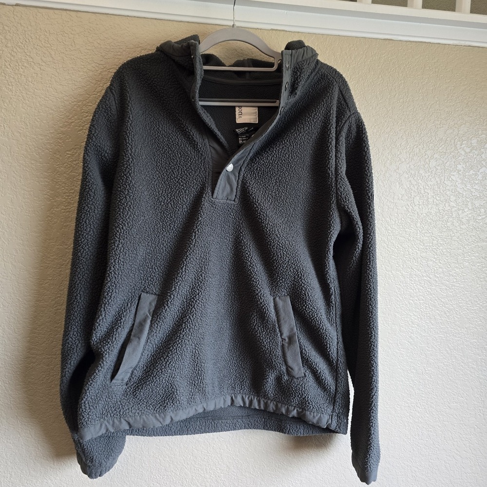 Vuori Women S Fleece Hooded  1/4 Zip Women Pullover Green Read